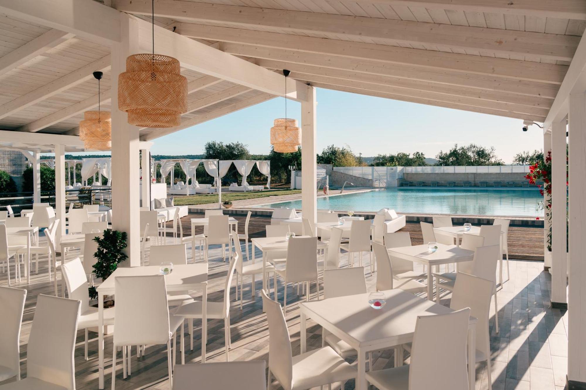 Bed and Breakfast Zyra Garden Club Акуавива-делле-Фонти Экстерьер фото
