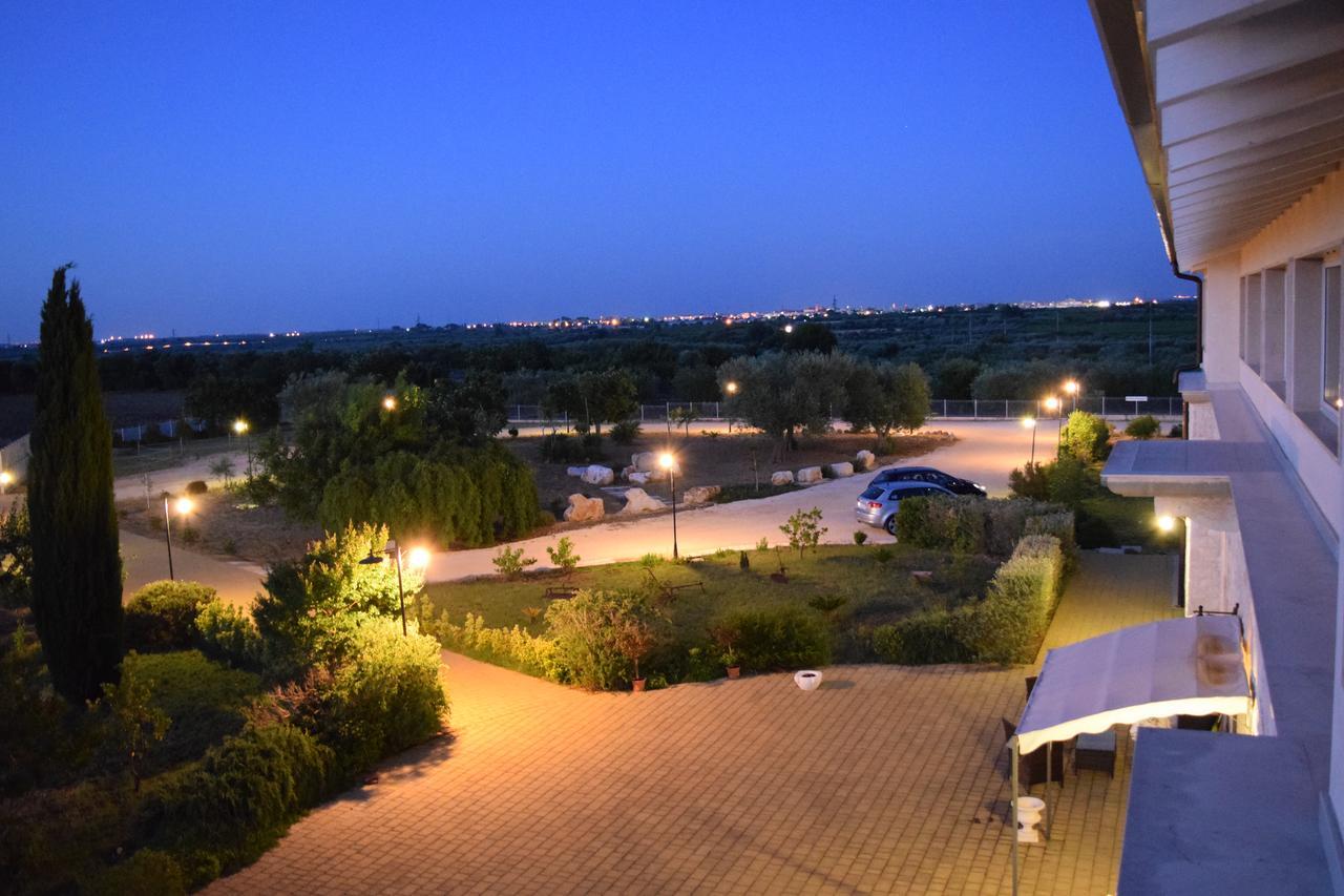 Bed and Breakfast Zyra Garden Club Акуавива-делле-Фонти Экстерьер фото