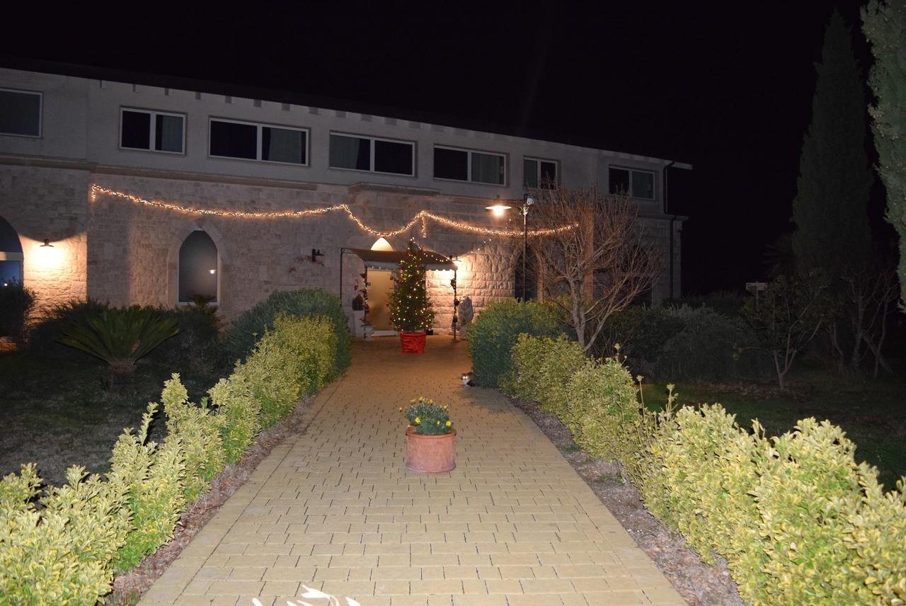 Bed and Breakfast Zyra Garden Club Акуавива-делле-Фонти Экстерьер фото